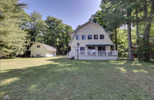Kalkaska House | House ∙ 6 bedrooms ∙ 14 guests