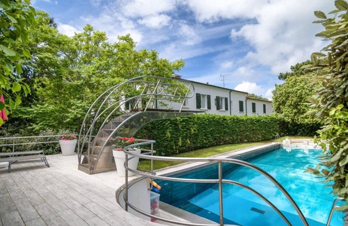 Arcachon House | House ∙ 8 bedrooms ∙ 14 guests