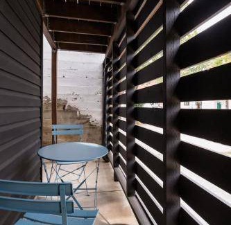 Alphabet Historic District House | House ∙ 8 bedrooms ∙ 16 guests