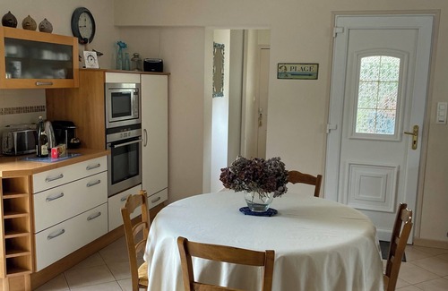 Esperance-Cottages House | House 800 metres from Thermes Marins, beach, wifi, very quiet, see you soon!