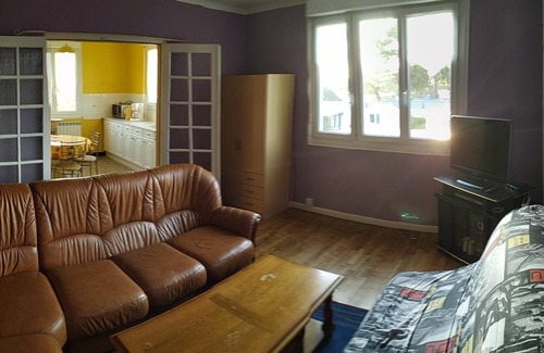 Lannion House | House 800m from the beaches of Beg Leguer, with enclosed garden with trees