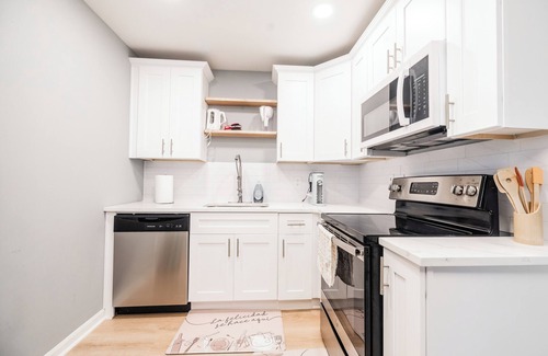 East Side House | House A Atlanta Zoo Private Parking Fully Fenced House 2 Bedroom 2Bathroom