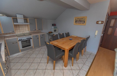 Trn Apartment | House Aronija - Comfort Three Bedroom Apartment with Terrace (1 OG)