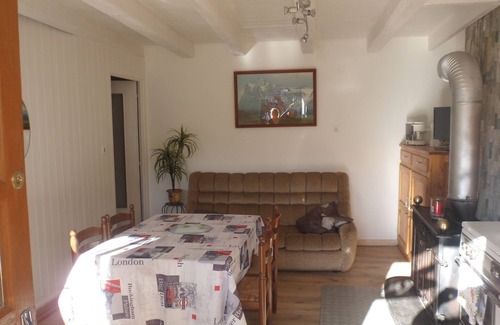 Chamoux-sur-Gelon House | House at the foot of the mountain