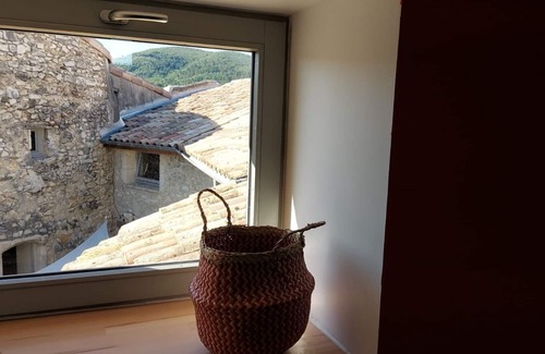 Sauzet House | House at the top of a medieval village in Drôme Provençale.