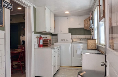 Flat Top House | House · Awesome Flat Top Farmhouse - Ashwood Rentals
