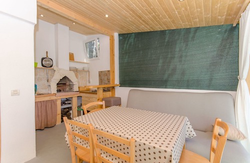 Zivogosce House | House Beach house Toma (64521-K1) - Zivogosce