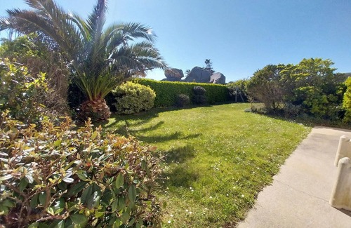 Plouneour-Brignogan-Plages House | House by the sea, 700 m from the beach, Finistère, Brittany