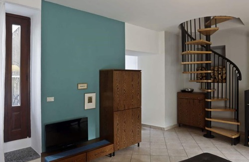 Mergozzo Apartment | House by the waterfall in Mergozzo, 200m from the beach, wonderful view of lake + mountains