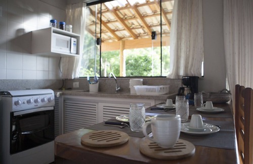 Itaguassu Ski Chalet | House/Chalet in ILHABELA - linda vista, V. Paulino - 2 q., Air, bed linen & bath