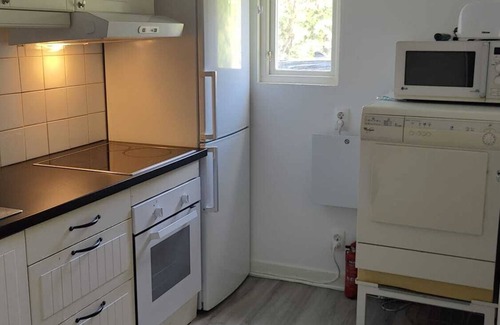 Gustavsvik House | House Close to Beach and Sea in Nacka