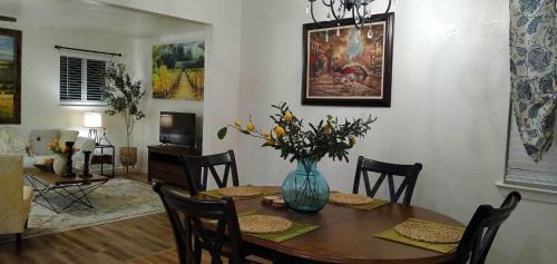 Santa Rosa House | House, close to Downtown, St Helena, Kenwood