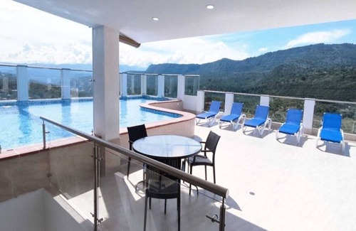 Pinchote House | House