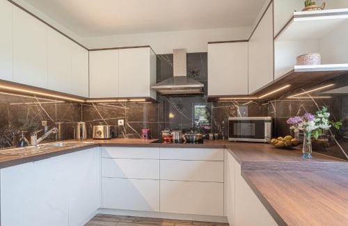 Velike Bloke Apartment | House Dijana With Pool - Happy Rentals