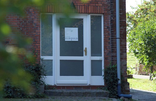Spadenland Apartment | House Elbgold. Vacation apartment with large eat-in kitchen directly on the Elbe