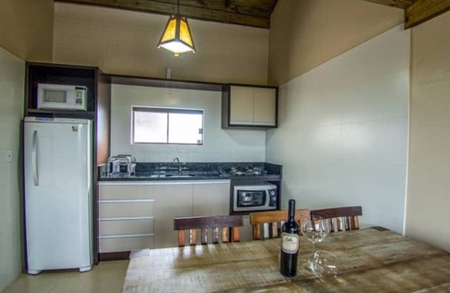 Praia do Rosa House | House for 8 people 500 meters from the sea