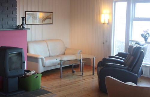 Kvaløysletta House | House for larger groups or family