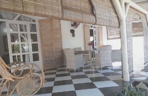 Camp Bestel House | House for rent 5 minutes walk from the sea, 1km from Trou aux Biches Gardien