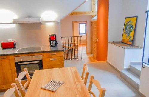 Bagnols-les-Bains House | House