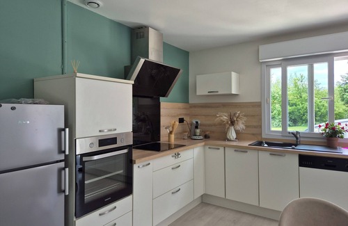 La Chapelle Montbrandeix House | House with swimming pool, pets welcome. 3300-metre fenced park