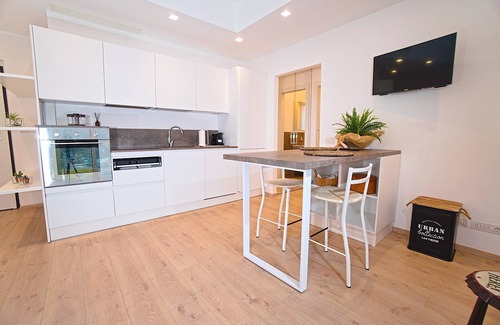San Salvatore Apartment | House FR LIVING