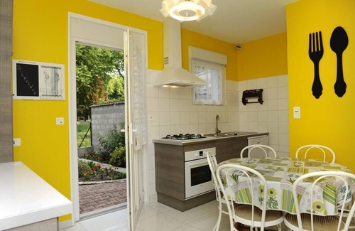 Mery-sur-Seine House | House