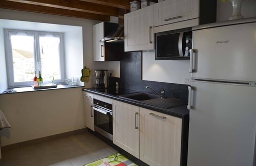 Saint-Leger-du-Malzieu House | House