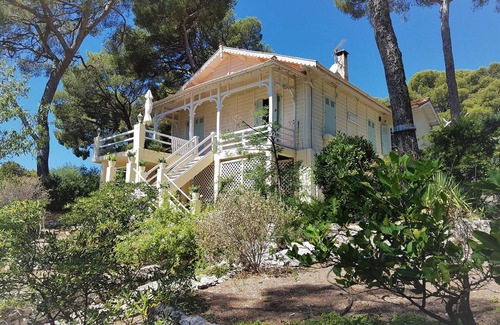 Cassis Villa | House full of character close to the beaches and with an unobstructed view