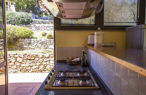 Vicopelago Apartment | HOUSE GLICINE IN THE COUNTRY WITH POOL,GARDEN AND SPECTACULAR SEA VIEW