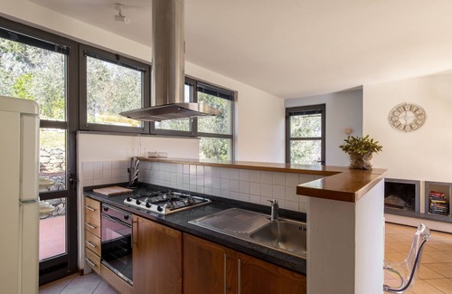 Vicopelago Apartment | HOUSE GLICINE IN THE COUNTRY WITH POOL,GARDEN AND SPECTACULAR SEA VIEW