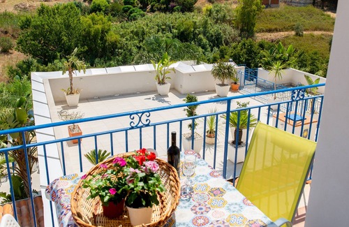 Alcamo Marina House | HOUSE IN A TYPICAL VILLA 150 METERS FROM THE SEA WIFI CAR RENTAL
