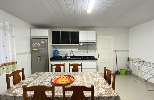 Centro House | House in Bombinhas center 100 meters from the beach