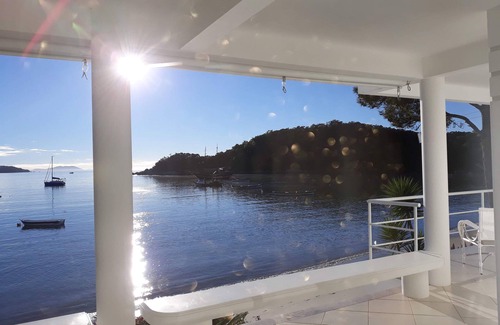 Governador Celso Ramos House | House in front of the sea