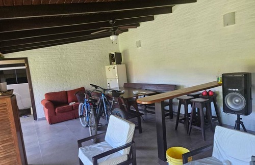 Ciudad de la Costa House | House in El Pinar Sur, 50mts from the beach.