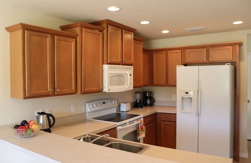 Venice House | House in gated community Stoneybrook/stunning pool/near beaches/golf/parks