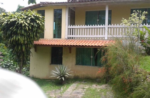 Sao Pedro House | House in High Standard Condominium