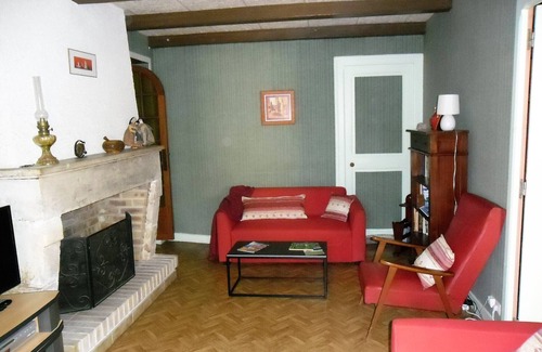 Thaire House | House in quiet village near La Rochelle, 10 minutes from Châtelaillon-Plage.