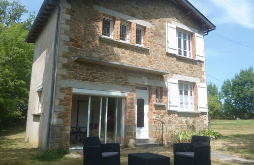 Ledergues House | House in the country