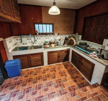 Luang Nuea House | House in the Forest