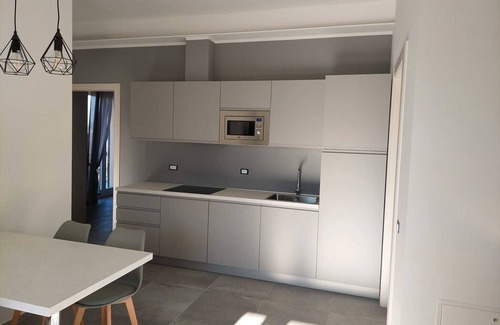 La Morra Apartment | House in the heart of Langhe surrounded by greenery with 5 beds, wifi free