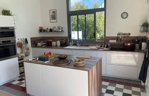 Loctudy House | House in the heart of town, 15 minutes walk from the beach.