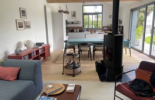 Loctudy House | House in the heart of town, 15 minutes walk from the beach.