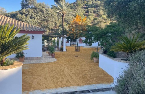 Lora Del Rio Cottage | House in the Sierra Norte de Sevilla ideal for disconnecting (ideal for pets)
