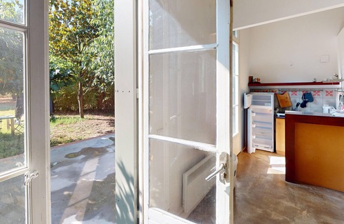 Vic-la-Gardiole House | House in Vic-la-Gardiole, 2 pers, Terrace, Close to Beach