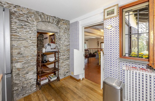 Montegrino Valtravaglia Villa | House in the woods