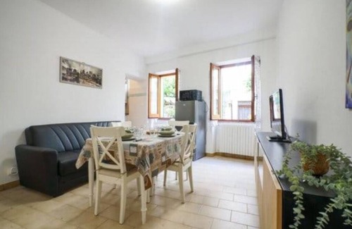 Taggia Apartment | House located in the historic center of Taggia, small pets allowed