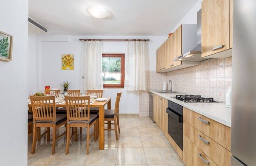 Mugeba Villa | House Max - charming holiday house with private pool, near the beach