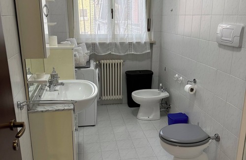 Rozzano Bed & Breakfast | House of bea humanitas forum