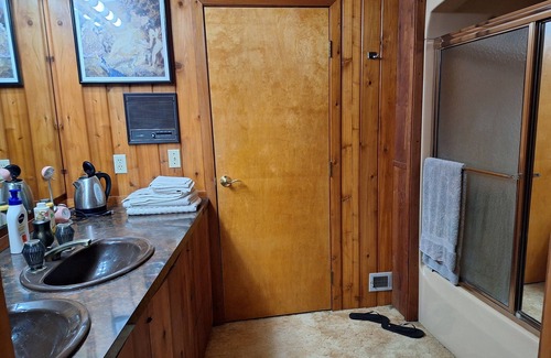 Lansing Bed & Breakfast | HOUSE OF FUTURE MASTER BEDROOM LANSING
