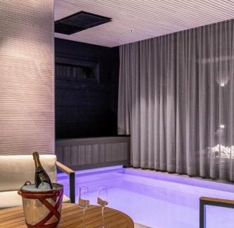 Sirkka Villa | House Of Grey by Aavalevi Holidays, Luxury Villa with private pool